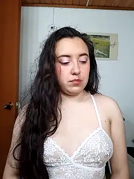 Emi chik online show from 02-01-26, 10:35