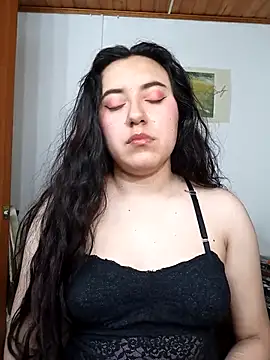 Emi chik online show from 11-13-25, 11:25