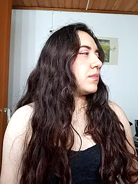 Emi chik online show from 10-30-25, 11:41