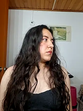 Emi chik online show from 05-01-26, 04:39
