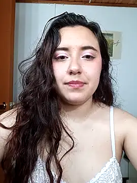 Emi chik online show from 10-12-25, 11:00