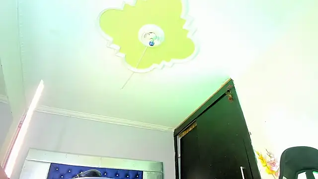 Eyleen Santos online show from 04-10-26, 07:21