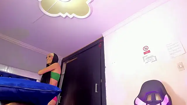 Eyleen Santos online show from 02-10-26, 07:46