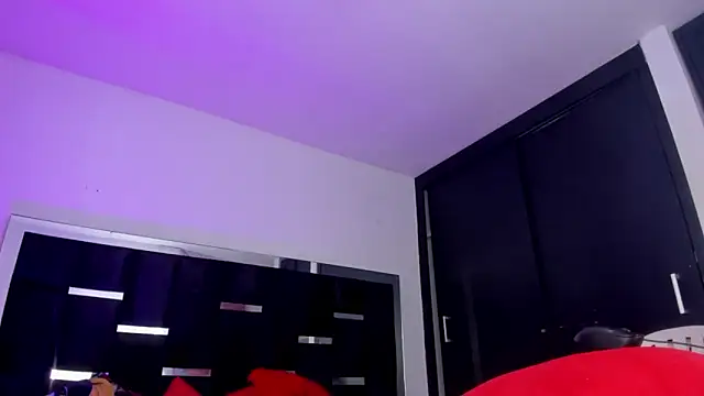 Eyleen Santos online show from 03-10-26, 07:51