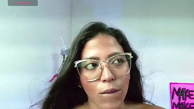 Snapshot of Megaan_Greey chatting on 11-23-25, 09:25 Megaan Greey online show from 11-23-25, 09:25