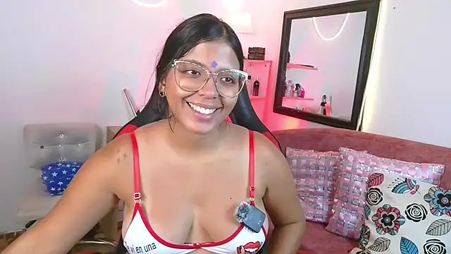Megaan Greey online show from 07-05-26, 04:19