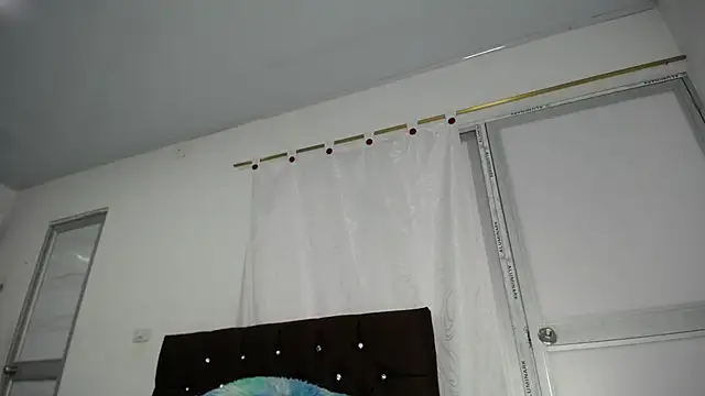 Sweet hot mia online show from 02-21-26, 01:57