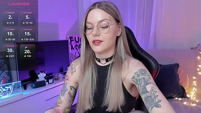 Marta May  online show from 10-08-25, 06:19