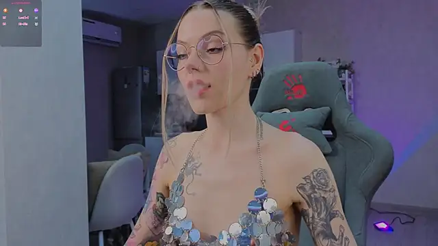 Marta May  online show from 06-20-26, 11:59