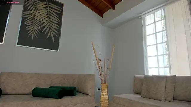 KatieNolan 1 online show from 10-16-25, 07:33