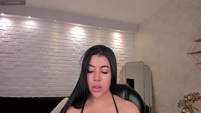 KatieNolan 1 online show from 12-20-25, 07:50