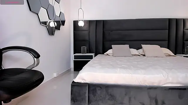 KatieNolan 1 online show from 10-11-25, 07:26