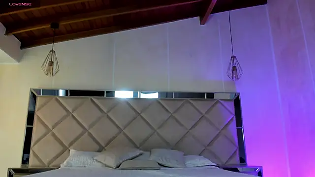 KatieNolan 1 online show from 10-28-25, 07:24