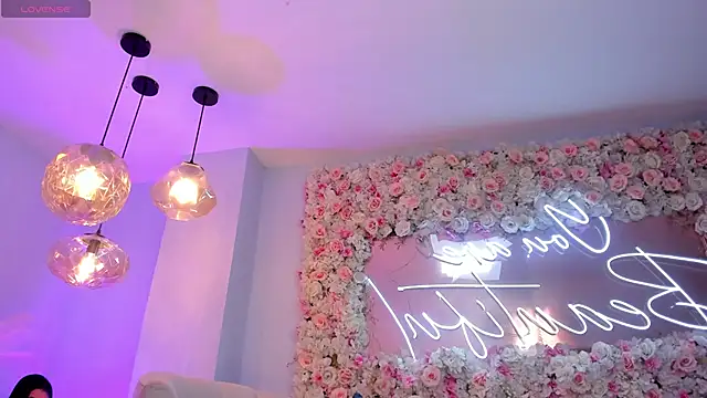 KatieNolan 1 online show from 10-09-25, 12:28