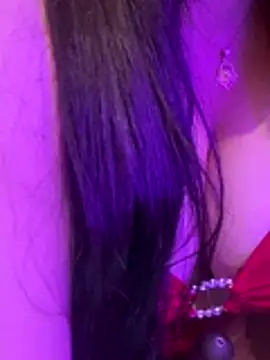 Snapshot of Cameelia chatting on 11-11-25, 10:37 Cameelia online show from 11-11-25, 10:37