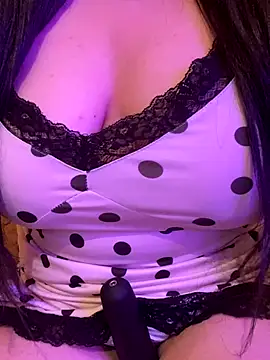 Snapshot of Cameelia chatting on 11-22-25, 07:13 Cameelia online show from 11-22-25, 07:13