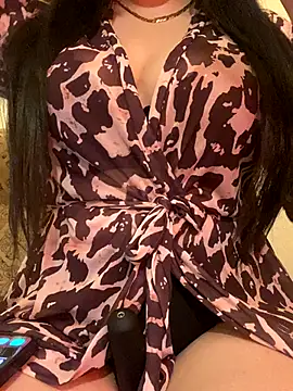 Snapshot of Cameelia chatting on 12-19-25, 05:04 Cameelia online show from 12-19-25, 05:04