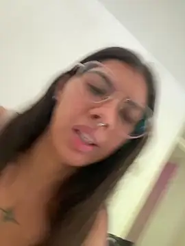 Snapshot of Argentiiniita chatting on 03-19-25, 02:35 Argentiiniita online show from 03-19-25, 02:35