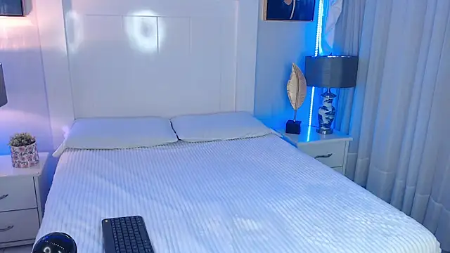 Snapshot of Ivyy_Crystal chatting on 04-04-26, 12:23 Ivyy Crystal online show from 04-04-26, 12:23