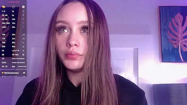 Snapshot of Ivyy_Crystal chatting on 02-24-25, 03:20 Ivyy Crystal online show from 02-24-25, 03:20