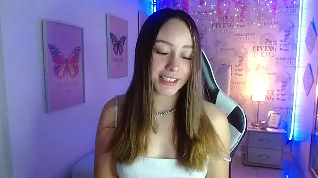 Snapshot of Ivyy_Crystal chatting on 03-11-25, 11:47 Ivyy Crystal online show from 03-11-25, 11:47