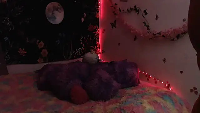 Emillyy m online show from 04-06-26, 10:55