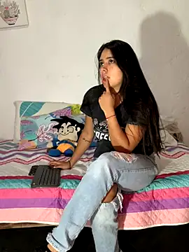 Snapshot of GabyButtler1 chatting on 09-18-25, 01:08 GabyButtler1 online show from 09-18-25, 01:08