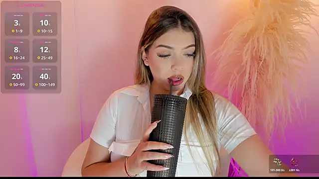 Snapshot of thaliafox_ chatting on 11-10-25, 08:14 thaliafox online show from 11-10-25, 08:14