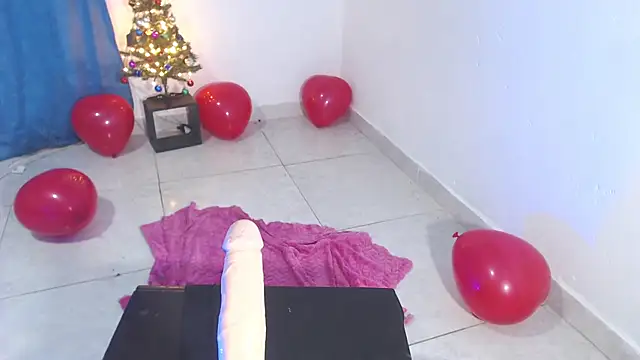 April sexycurvi online show from 12-15-25, 08:20