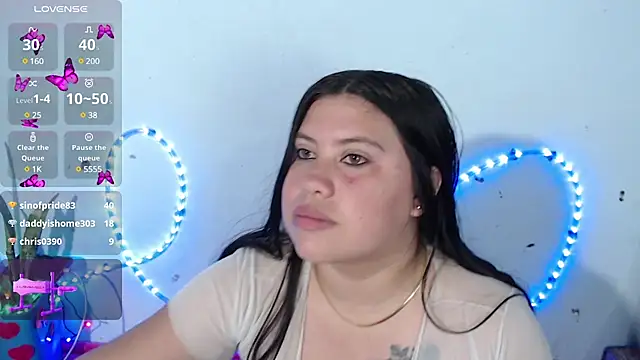 Snapshot of April_sexycurvi chatting on 03-13-25, 05:11 April sexycurvi online show from 03-13-25, 05:11