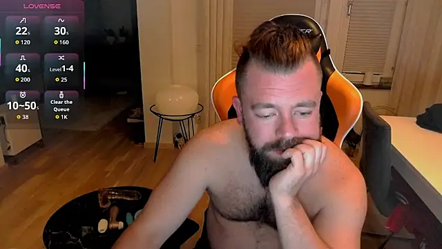 Sebuleczek online show from 09-26-25, 01:23