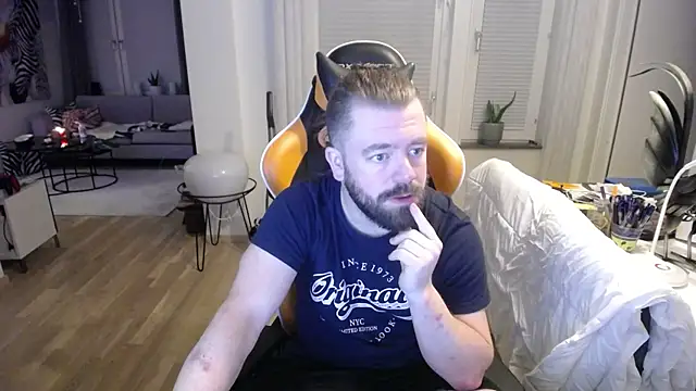 Sebuleczek online show from 02-27-25, 07:37