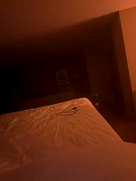 Youcunn online show from 11-09-25, 06:39