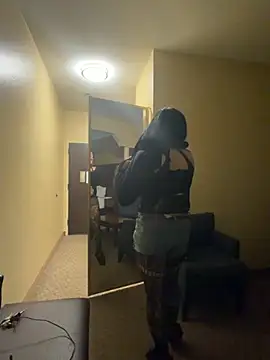 Youcunn online show from 11-11-25, 05:02