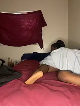 Snapshot of gamingcouple420 chatting on 09-28-25, 09:55 gamingcouple420 online show from 09-28-25, 09:55