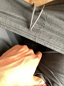 Snapshot of Black_mamba_madingo chatting on 02-01-25, 11:10 Black mamba madingo online show from 02-01-25, 11:10