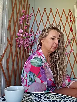 Snapshot of MariaRichi_ chatting on 09-16-25, 06:47 MariaRichi online show from 09-16-25, 06:47