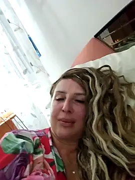 Snapshot of MariaRichi_ chatting on 09-17-25, 07:05 MariaRichi online show from 09-17-25, 07:05