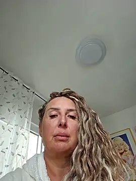 Snapshot of MariaRichi_ chatting on 09-27-25, 06:52 MariaRichi online show from 09-27-25, 06:52