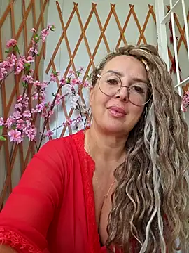 Snapshot of MariaRichi_ chatting on 09-21-25, 08:08 MariaRichi online show from 09-21-25, 08:08