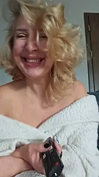 Snapshot of MariaRichi_ chatting on 04-14-26, 06:40 MariaRichi online show from 04-14-26, 06:40