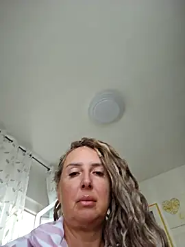 Snapshot of MariaRichi_ chatting on 09-29-25, 06:53 MariaRichi online show from 09-29-25, 06:53