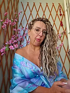 Snapshot of MariaRichi_ chatting on 09-20-25, 06:40 MariaRichi online show from 09-20-25, 06:40