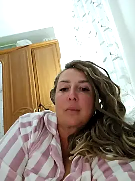 Snapshot of MariaRichi_ chatting on 09-29-25, 06:57 MariaRichi online show from 09-29-25, 06:57