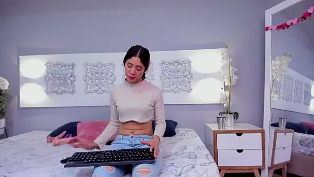 adelaa 11 online show from 03-05-25, 12:33