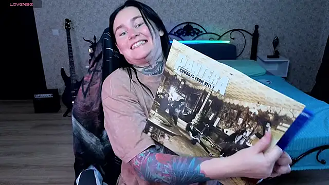 Emmybrightj  online show from 06-05-26, 05:12
