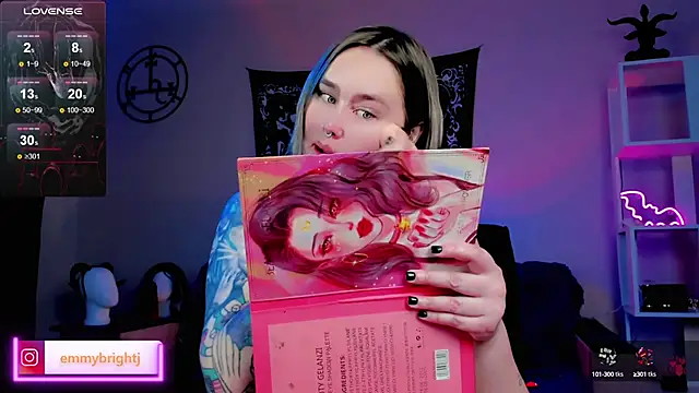 Snapshot of Emmybrightj_ chatting on 03-18-25, 12:40 Emmybrightj  online show from 03-18-25, 12:40
