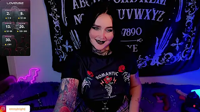 Snapshot of Emmybrightj_ chatting on 09-29-25, 01:56 Emmybrightj  online show from 09-29-25, 01:56