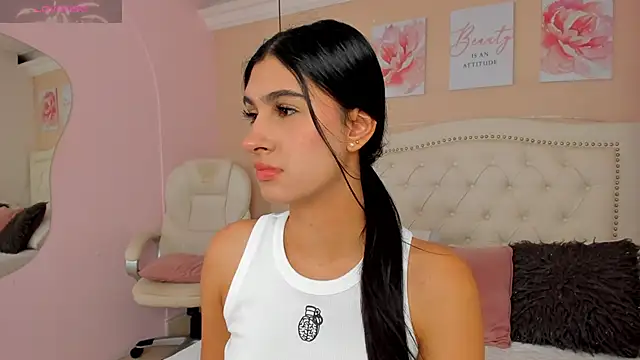 Snapshot of Ashley_Evans18 chatting on 03-14-25, 01:24 Ashley Evans18 online show from 03-14-25, 01:24