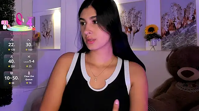 Snapshot of Ashley_Evans18 chatting on 10-12-25, 01:01 Ashley Evans18 online show from 10-12-25, 01:01